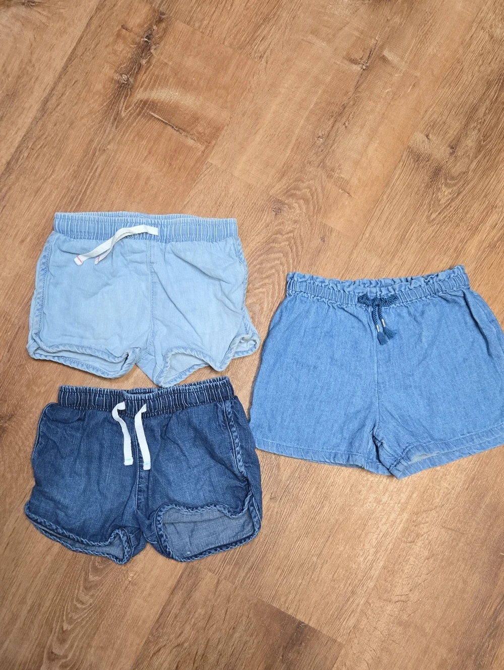 ☀️Lot Of 3 Kids Denim Shorts Trio - Light, Medium and Dark Blue 3T Girls